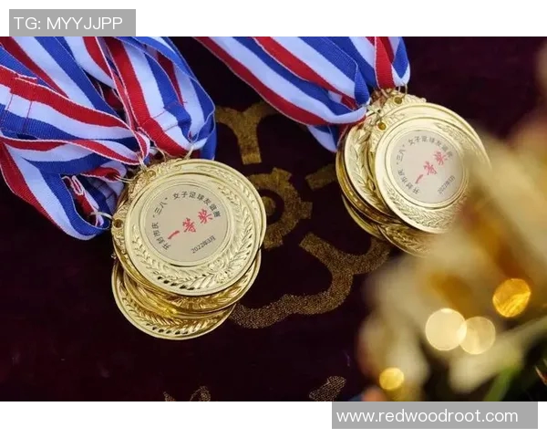 杭州足球队的默契配合揭秘：如何在赛场上演绎团队精神与胜利之道